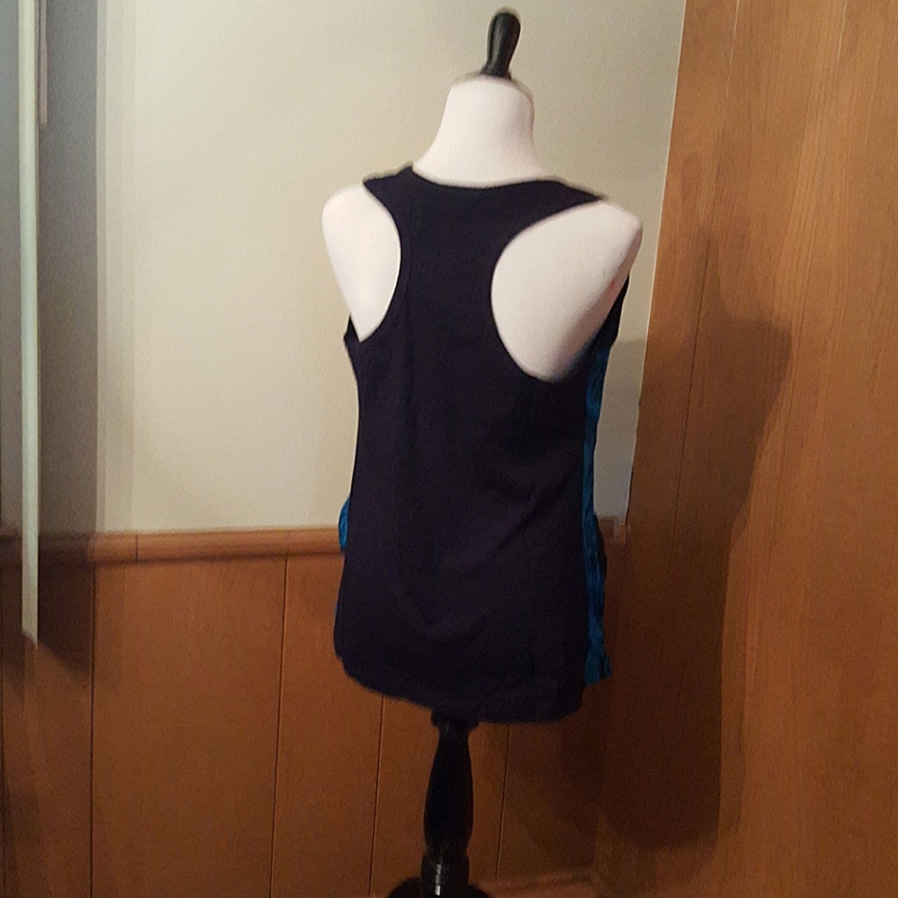 Top - Picture 2 of 2